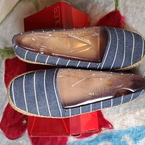 NWB - Solitaire Denim Stripe Memory Comfort Espadrille Flats